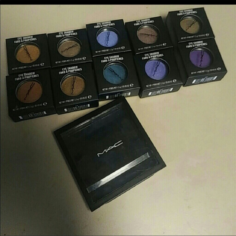 MAC Cosmetics - Picture 3 of 8